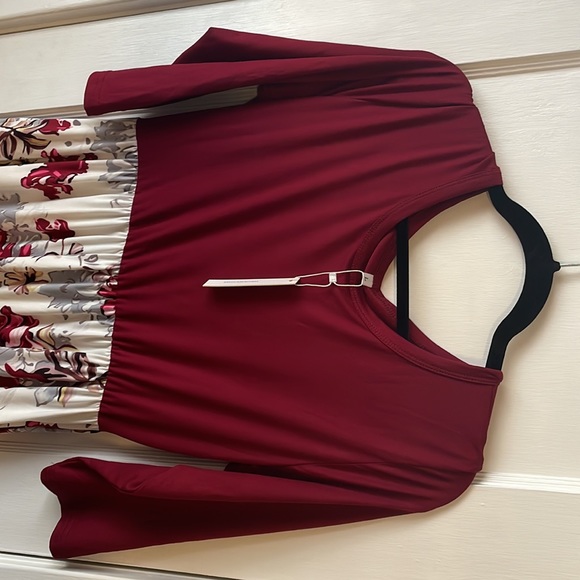 Full length 3/4 length sleeve flowy dress - Picture 2 of 3